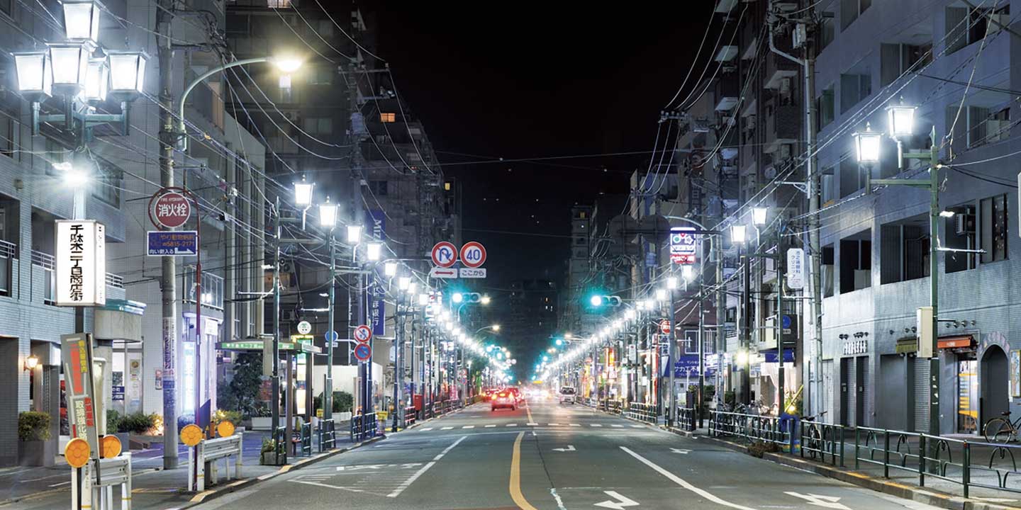 東京都文京区千駄木二丁目商店街様　　街路灯LEDランプ電源交換